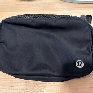 Lululemon Everywhere Belt Bag Black